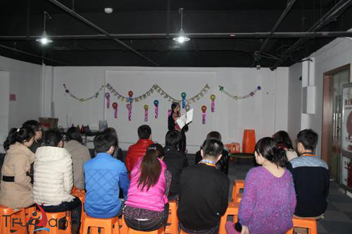 美女開場弱爆亮點 美女開場弱爆亮點